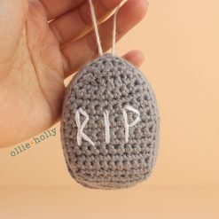 Graveyard Amigurumi Crochet Ornaments (Pattern Collection) - Image 4