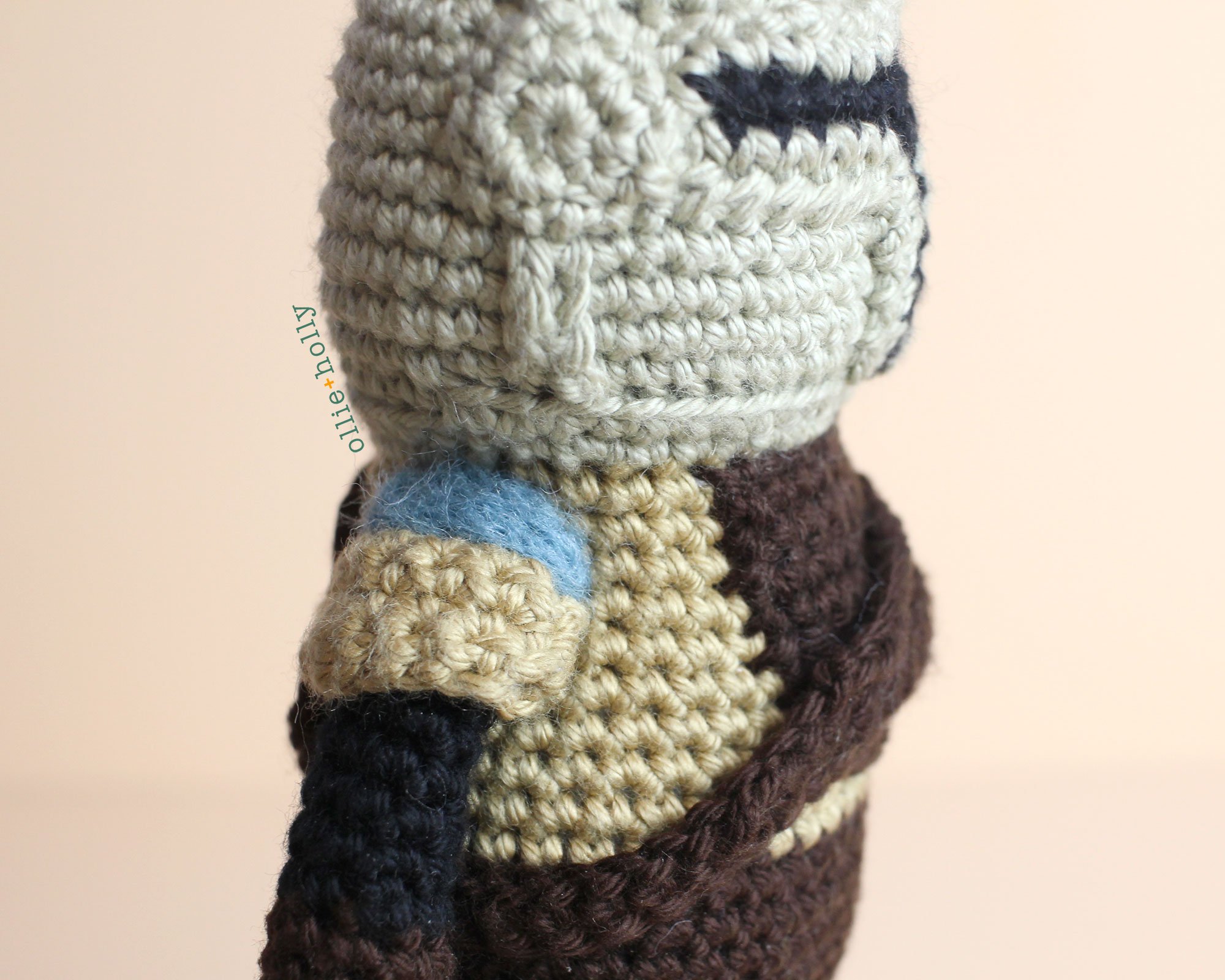 Free Mandalorian Din Djarin Amigurumi Crochet Pattern Assembly Step 15
