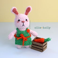 Grocery Clerk Bunny Amigurumi Crochet (Pattern Only) - Image 3