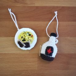 Free Maple Syrup & Spaghetti Amigurumi Crochet Christmas Ornament Pattern